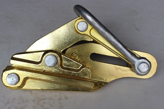 خرید 40KN نامگذاری بار آلومینیوم آلیاژ هدایتگر گرفتر با 32mm Max Gap برای خطوط انتقال ACSR300-400 online manufacture